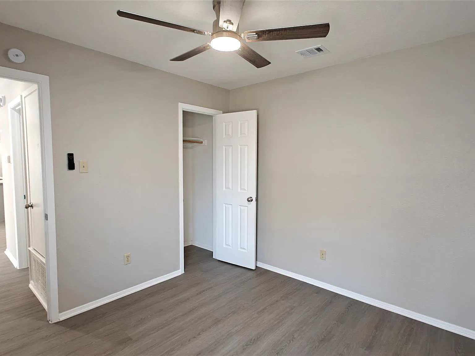 3 bed, 2.0 bath, 1936 sqft, $1,595 — Photo 4