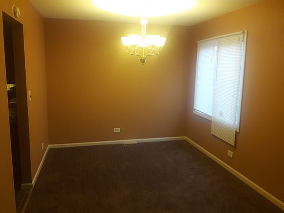 5th image of 904 White Oak Ln #904