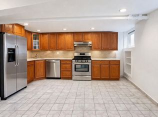 21-37 36th St #1A, Astoria, NY 11105
