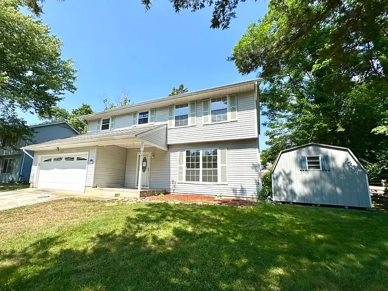 78 Cedarbrook Ln — Photo 2
