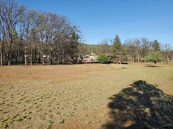 3rd image of 624 Bennett Dr