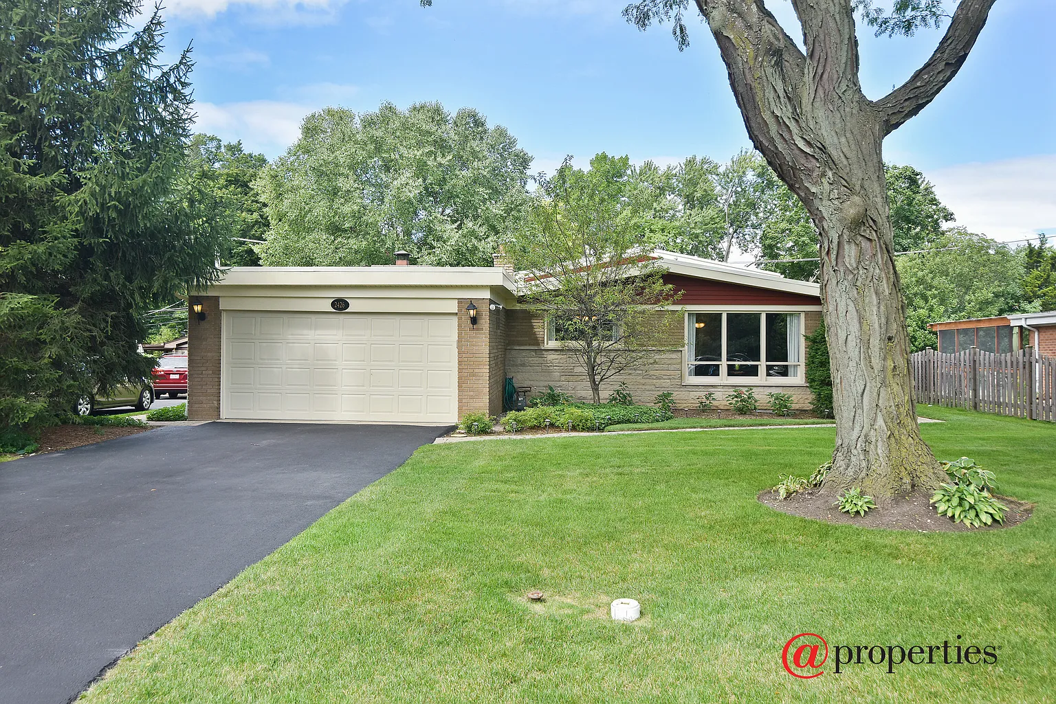 2426 Bel Air Dr photo 1
