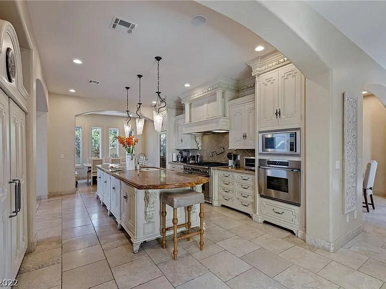 9720 Verlaine Ct — Photo 21