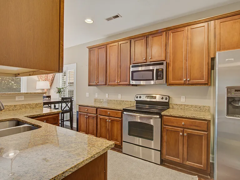 21 Oak Forest Dr #B — Photo 18