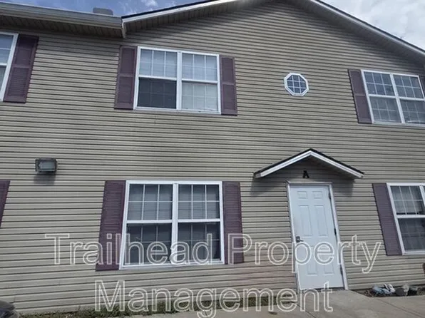 215 S Hudson St APT A3, Buckner, MO 64016