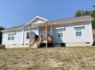 55 Mountain Shadow Ln, Hendersonville, NC 28792