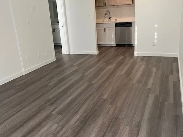 9906 Lake Washington Blvd NE APT 205, Bellevue, WA 98004