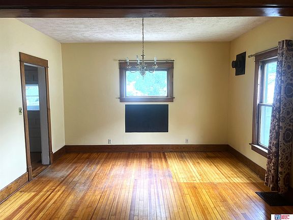 5th image of 1802 Harwood St