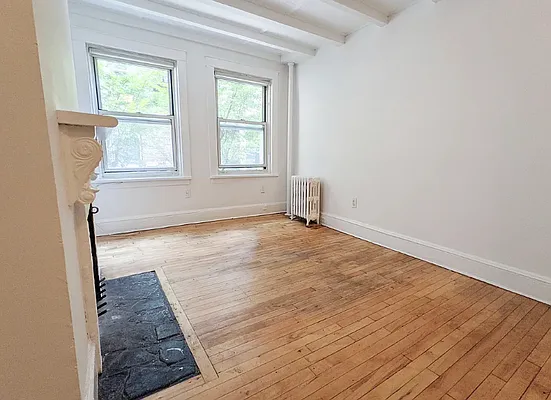 Rented by The Agency | media 2