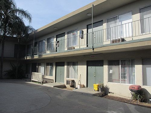 3rd image of 8165 Langdon Ave