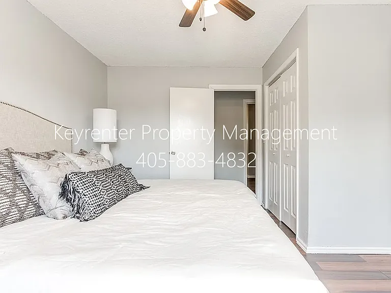 3615 SW 12th St — Photo 26