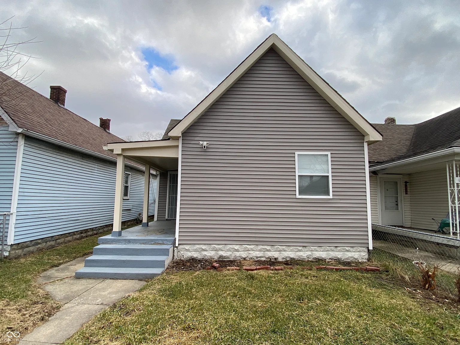 2121 Webb St photo 1