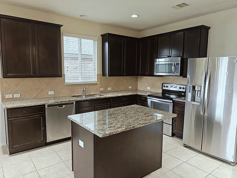 5610 Hopkins Dr — Photo 1
