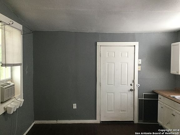 5th image of 320 E Carson St #3