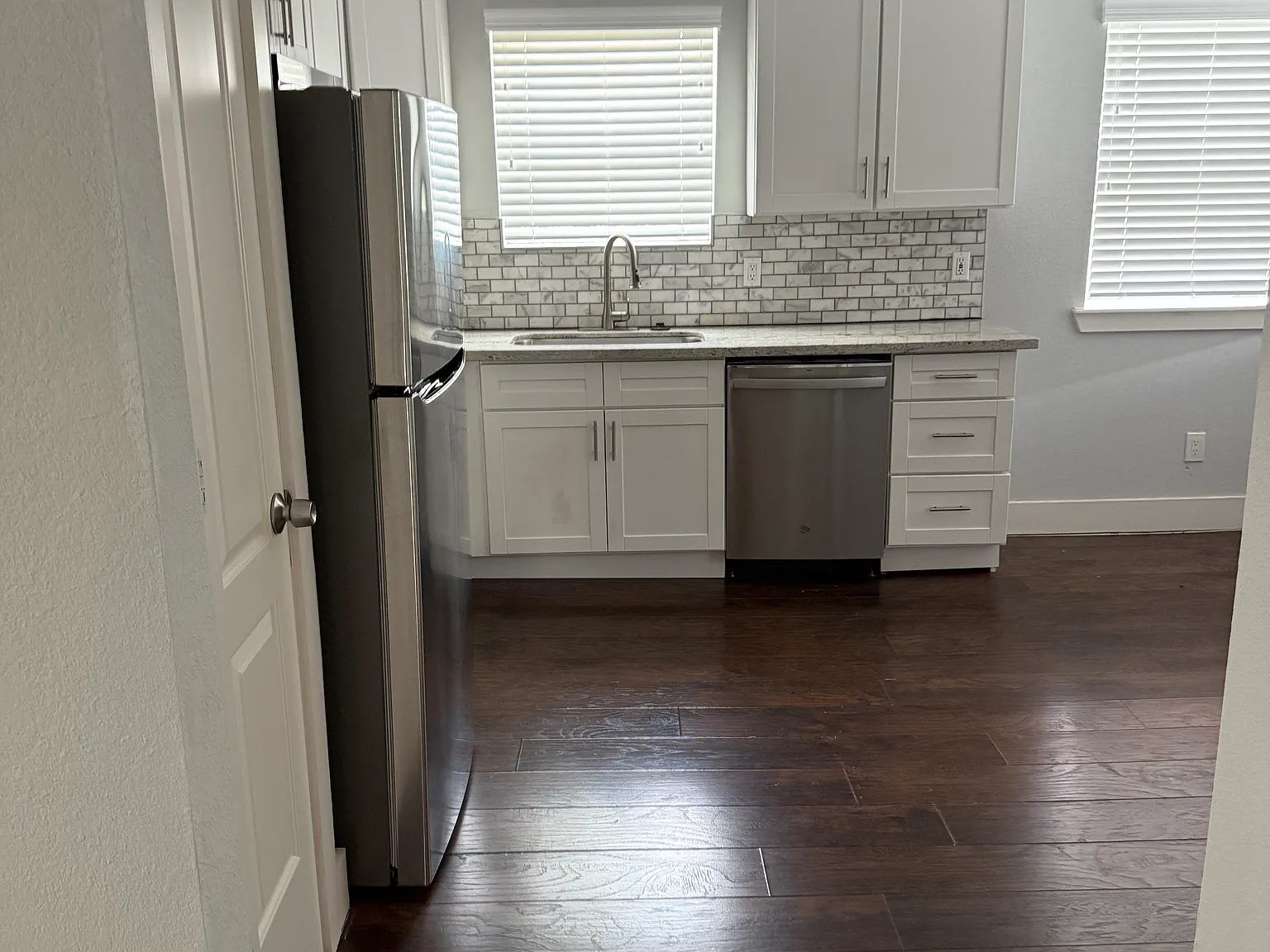 2 bed, 1440 sqft, $1,900 — Photo 4