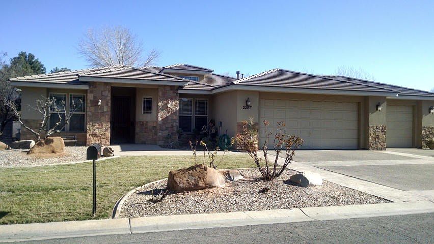 1st image of 2263 S Coletero Dr