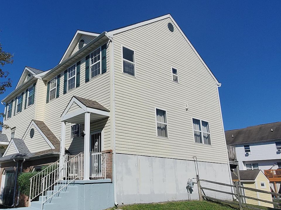 1st image of 321 Paddington Dr