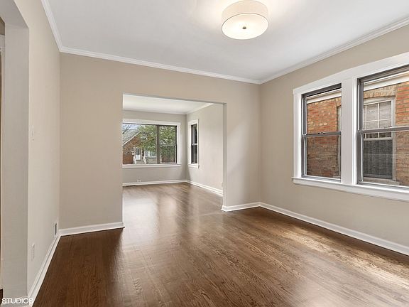4th image of 5308 N Oak Park Ave
