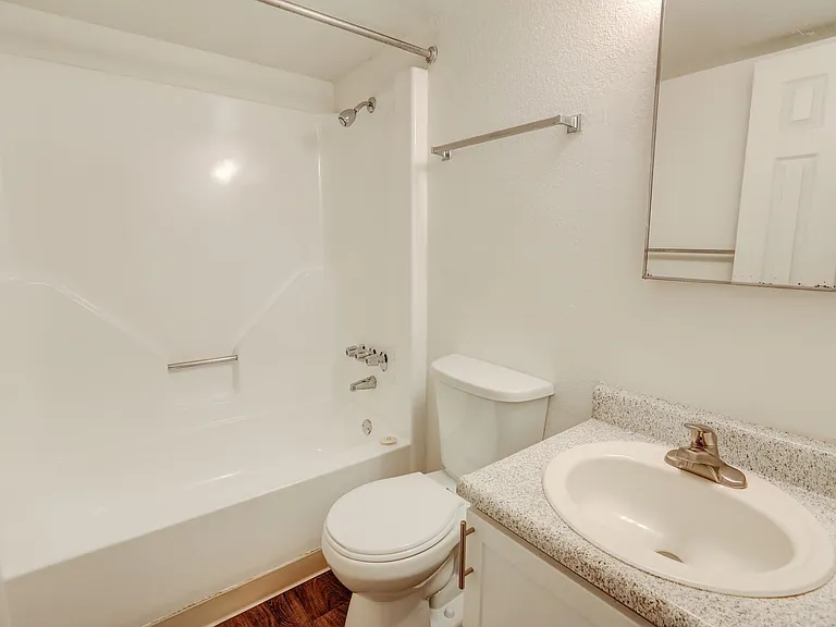 Summit View Village Apartments — Photo 47