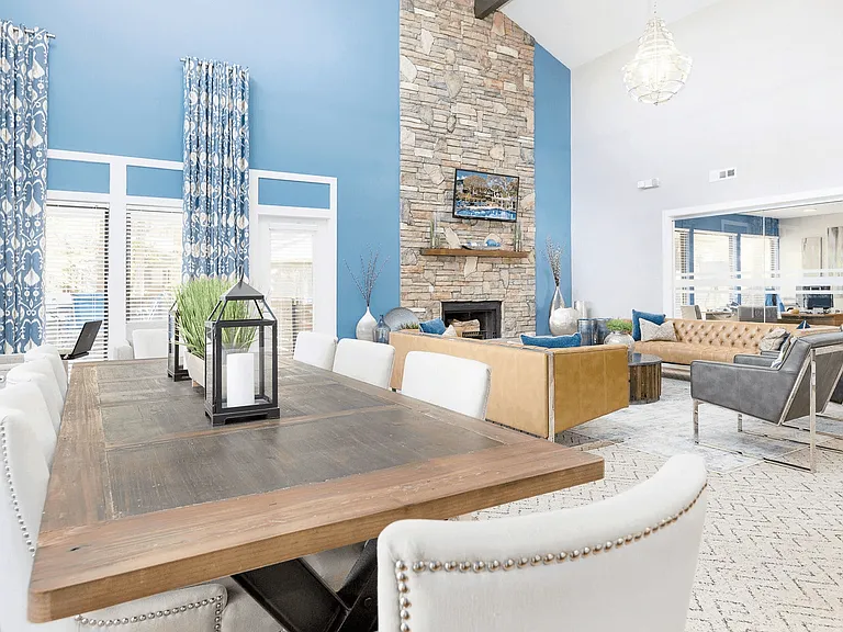 Madison Southpark Apartment Homes — Photo 18