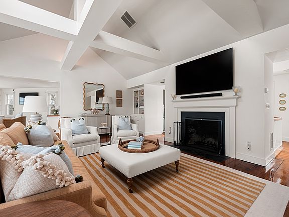 5th image of 6 Fargo Way