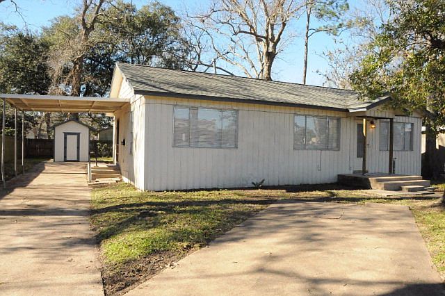 1st image of 109 Oak Dr