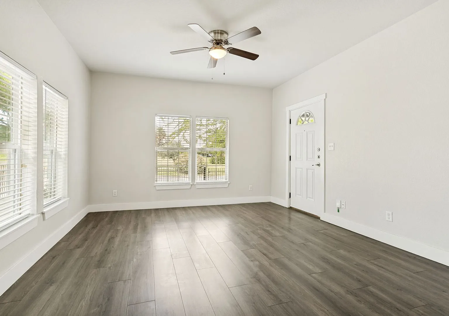 Renovated 3-Bedroom Home In Denver Heights — Photo 3