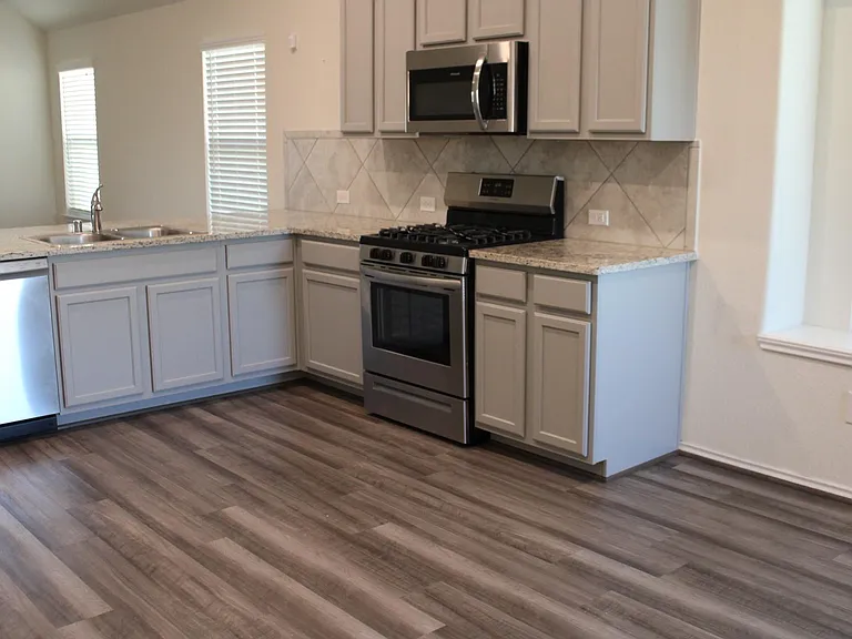 9810 Copper Ranch Trl — Photo 7
