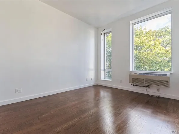 111 Monroe Street image 8 of 27