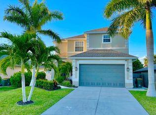 531 105th Ave N, Naples, FL 34108