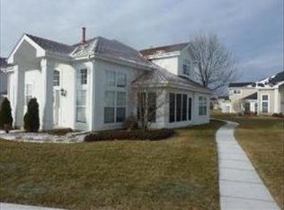 9405 Georgetown Ln, Crystal Lake, IL 60014