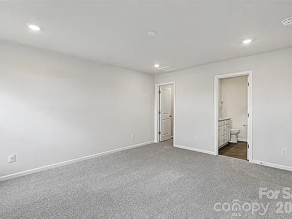 520 Bond St — Photo 16