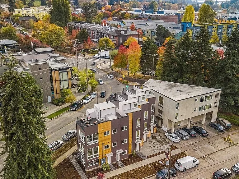 5116 24th Ave NE — Photo 3