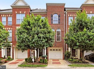 5245 Tancreti La, Alexandria, VA 22304