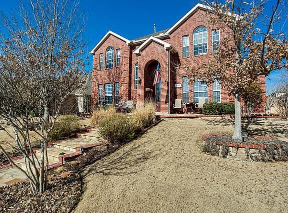 2nd image of 7826 Greenvalley Ln