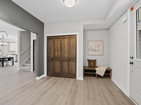 5th image of 212 Lori Ln