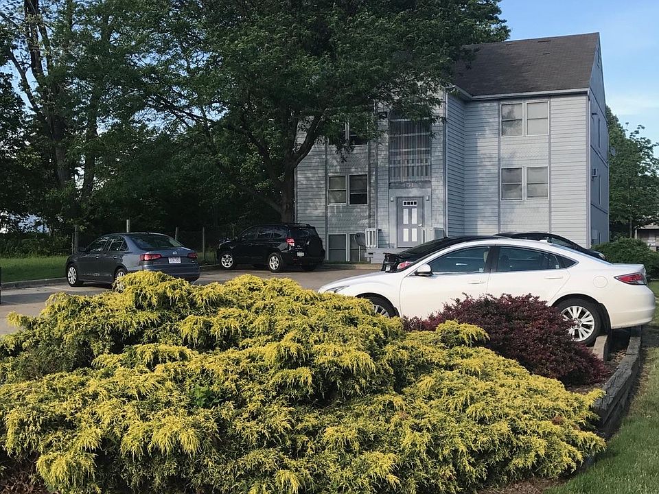 1st image of 451 Brown St APT 4