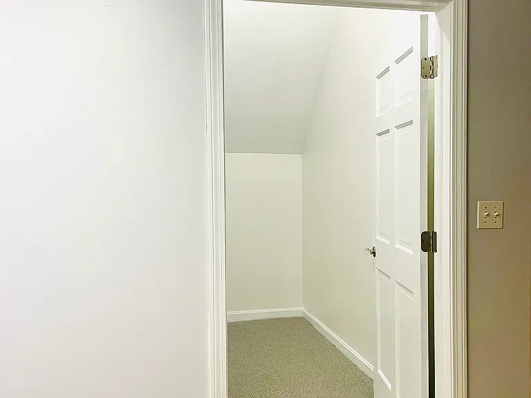 22 Westford St #D — Photo 16