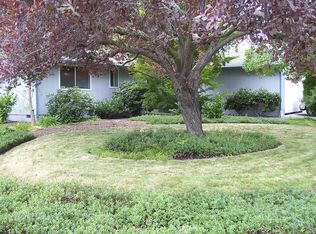 691 Farnsworth Dr, Central Point, OR 97502