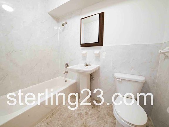 5th image of 2320 30th Dr APT 3D