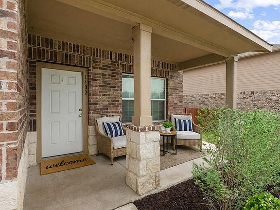 3rd image of 1402 Deodara Dr