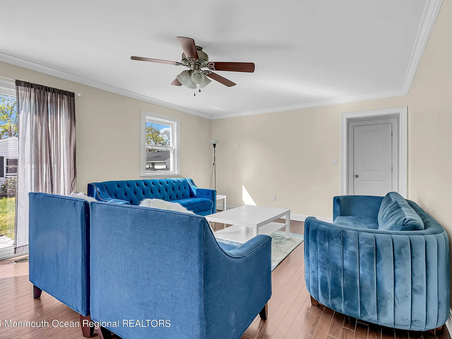 3 bed, 1820 sqft, $2,300 — Photo 4