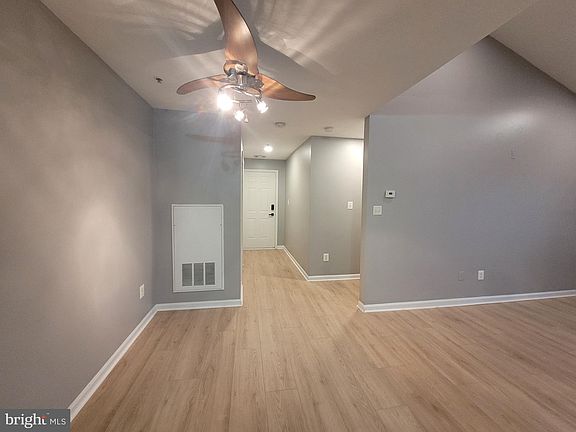 5th image of 8921 Town Center Cir #5-305