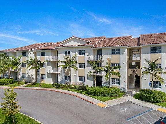 2nd image of 3800 Davie Road Ext #3302
