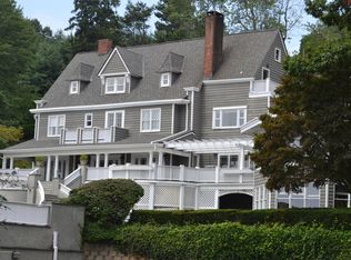 840 Navesink River Rd, Middletown, NJ 07748