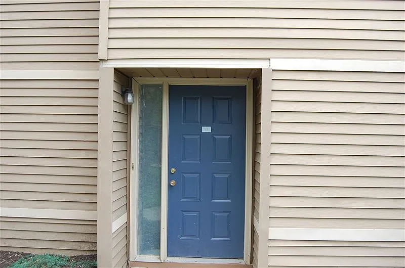 Photo 2 of 25 - 200 Briarcrest Dr #123-1 - Ann Arbor, MI Building Photo - 200 Briarcrest Dr #123-1