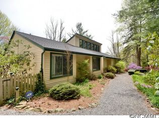 417 Locust Grove Dr, Waynesville, NC 28785