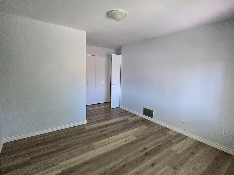 110 Overlea Dr — Photo 14