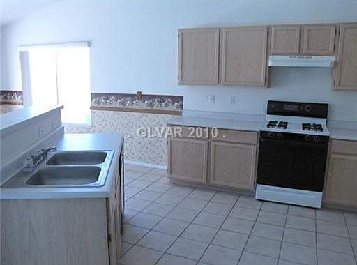 3rd image of 605 Carlitos Ave