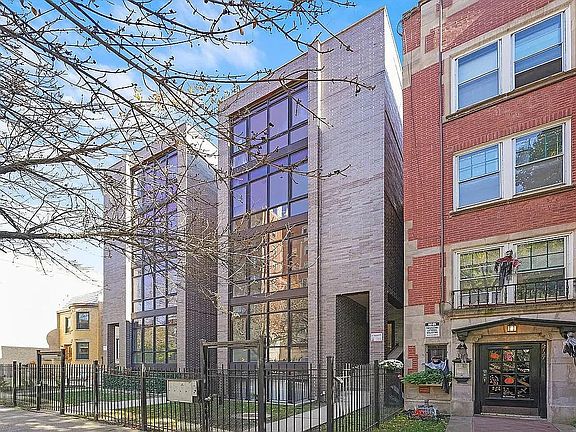 2nd image of 5733 N Winthrop Ave APT 2